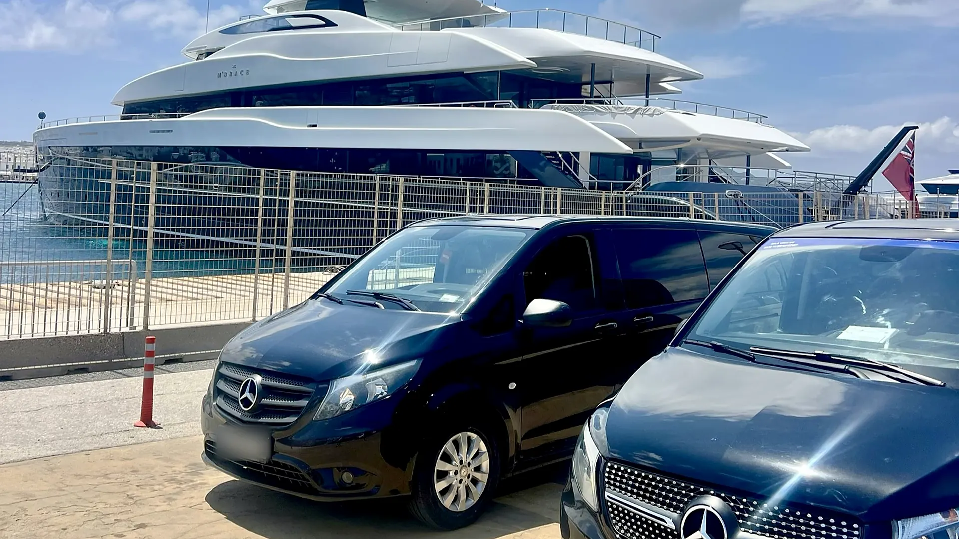 Luxury private transfer in Mykonos